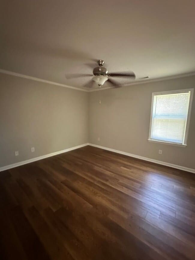 Building Photo - 2 bedroom/2 Bath Condo