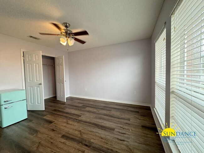 Building Photo - Stunning 4Bedroom Home in Alicia's Place of Crestview!