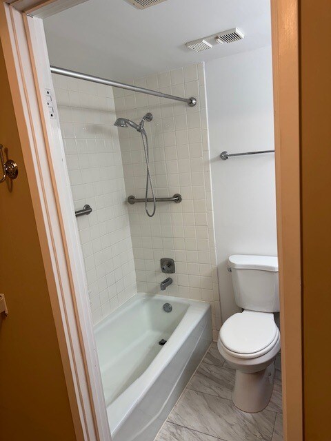 Building Photo - 1450 Plymouth Ln