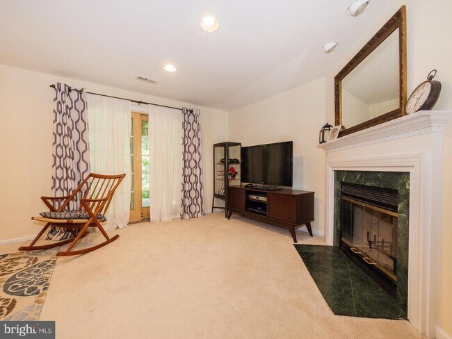 Building Photo - 9419 Steeple Ct