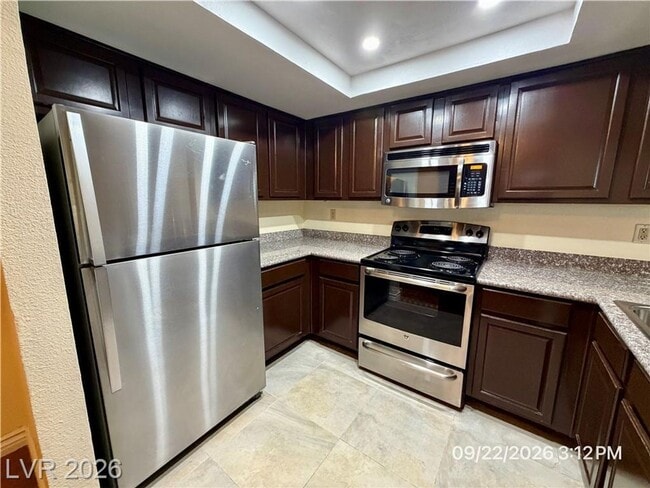 Building Photo - 711 Bass Dr