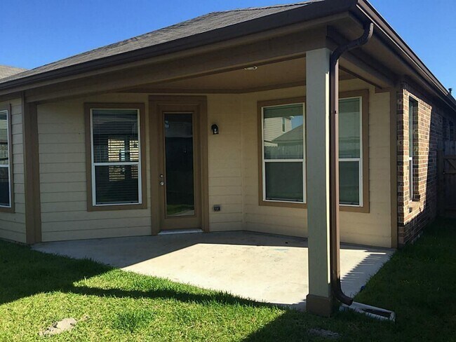 Building Photo - 21015 Blackstone Villa Ln