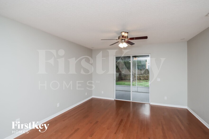 Building Photo - 2298 Maeve Cir