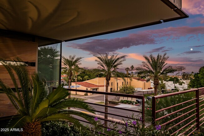 Building Photo - 7167 E Rancho Vista Dr