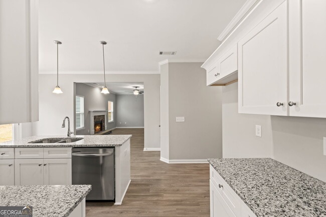 Building Photo - 559 Belmont Ln