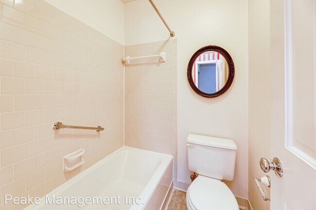 Building Photo - 2 br, 2.5 bath House - 419 S. Columbus St.