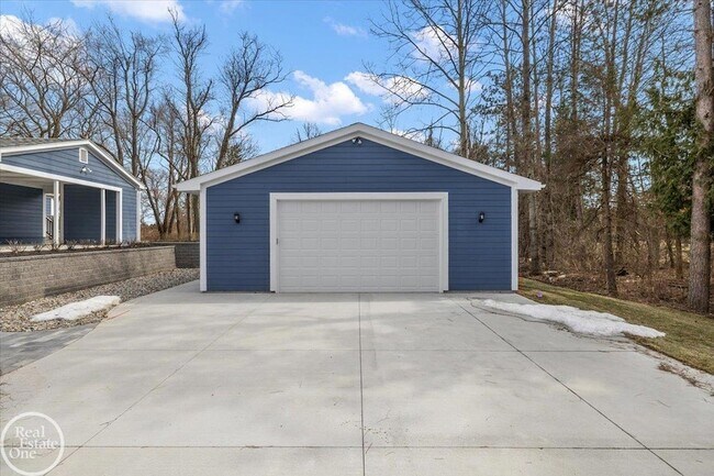 Building Photo - 68000 Dequindre Rd