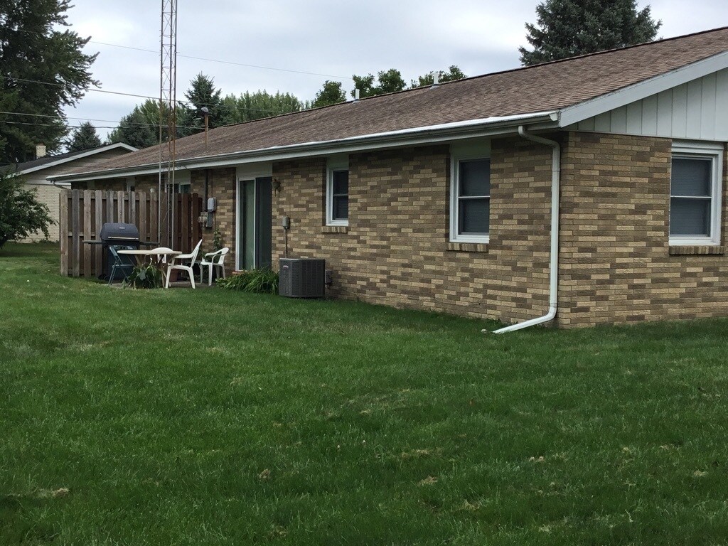 Building Photo - 6360 Princess Dr