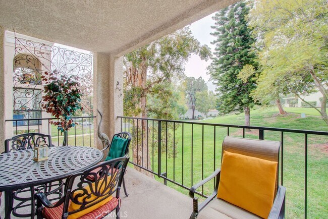 Primary Photo - 5500 Paseo Del Lago W