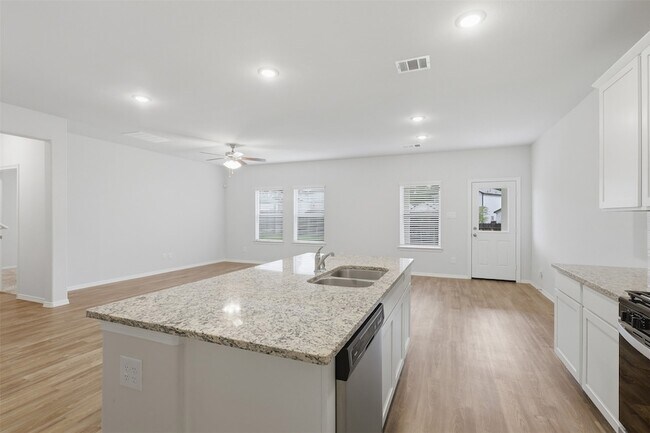 Building Photo - 26123 Emory Holw Dr