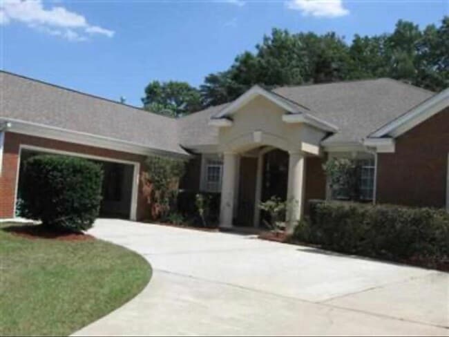 Building Photo - 7771 Cricklewood Dr