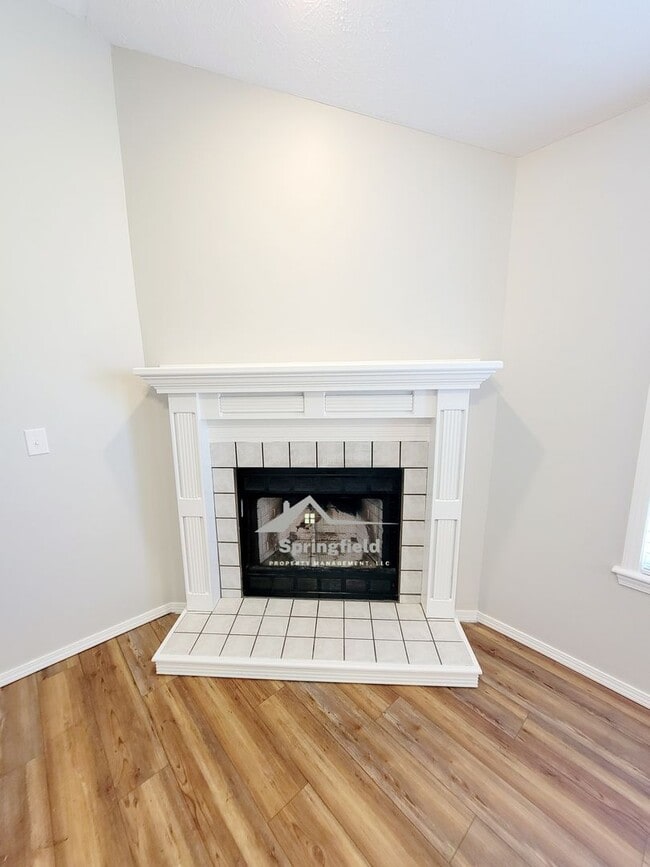 Building Photo - Great Southwest Location - Kickapoo, Chero...