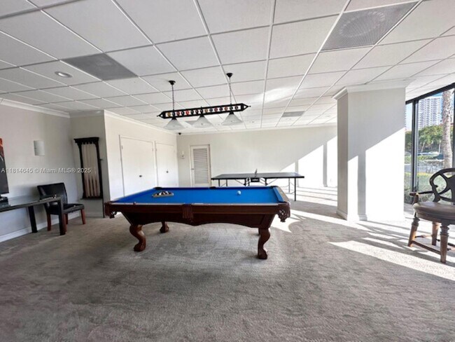 Building Photo - 2017 S Ocean Dr