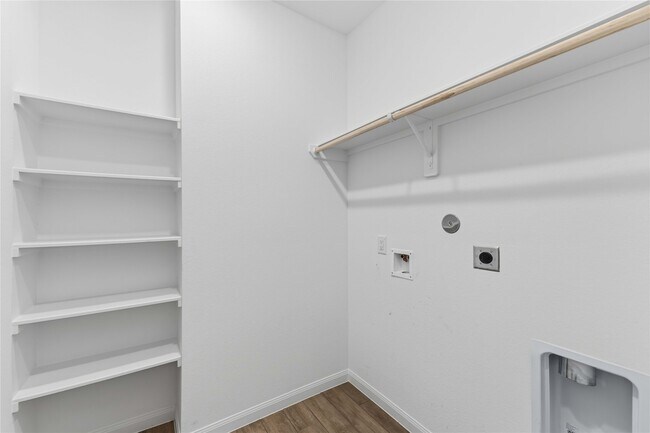 Building Photo - 7215 Mellow Gln Wy