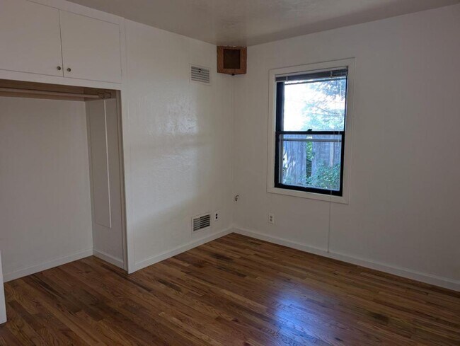 Building Photo - 2055 NW Beca Ave