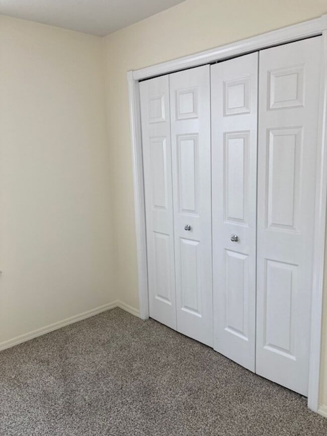 Building Photo - Great location 3 bedroom 2 bath home