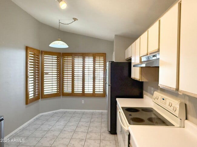 Building Photo - 6757 W Gardenia Ave