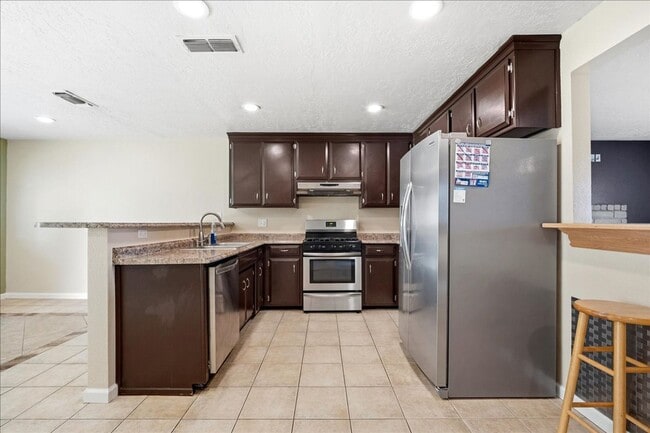 Building Photo - 2944 Calle Del Sol Way