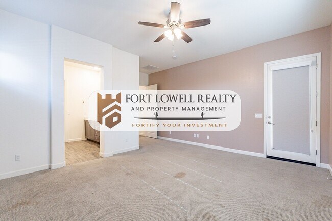 Building Photo - 3 Bedroom, 2 Bath Home near South Mountain!!