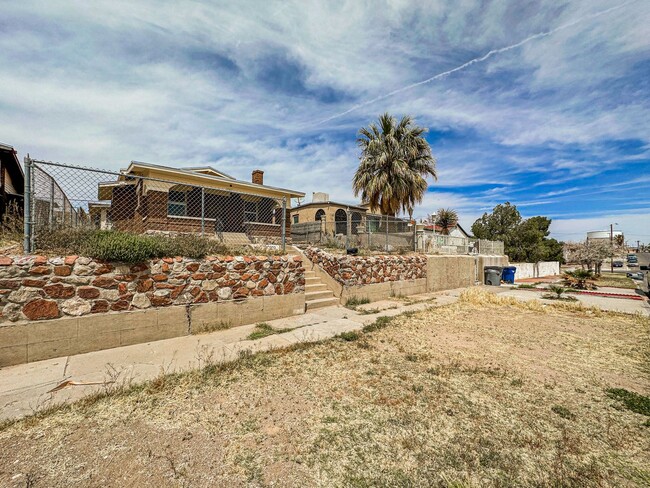 Building Photo - Welcome home!