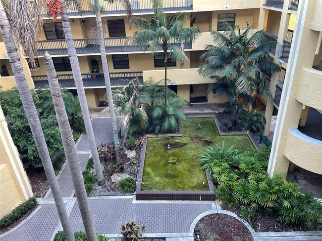 Building Photo - 6575 W Oakland Park Blvd