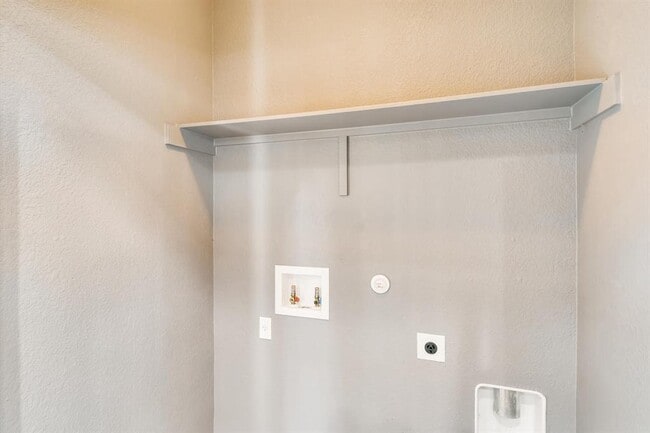 Building Photo - 16229 Travesia Way