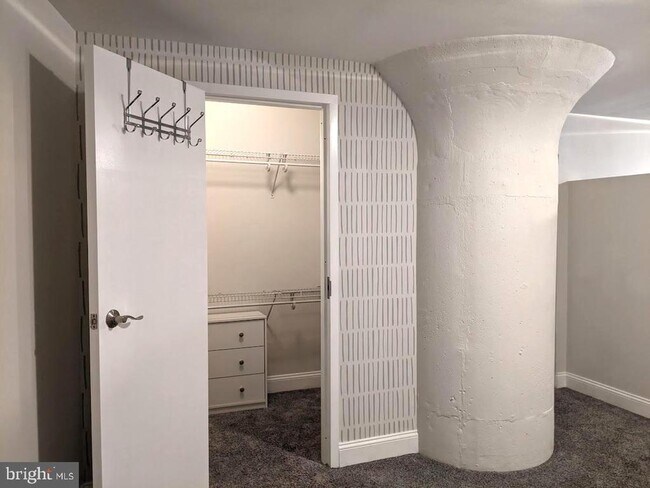 Building Photo - 1100 S Broad St