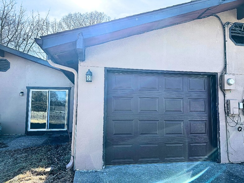 Building Photo - 109 Sieville Ave