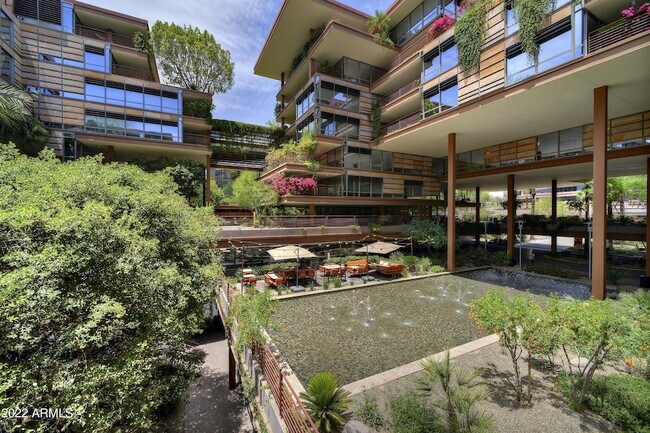 Building Photo - 7151 E Rancho Vista Dr