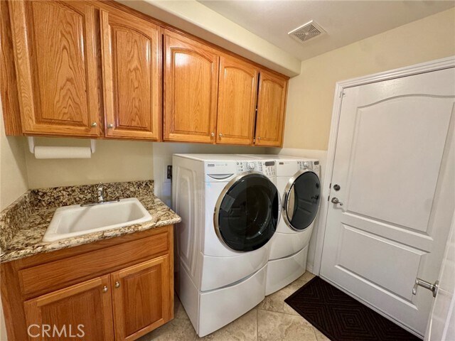Building Photo - 18015 Wildwood Dr