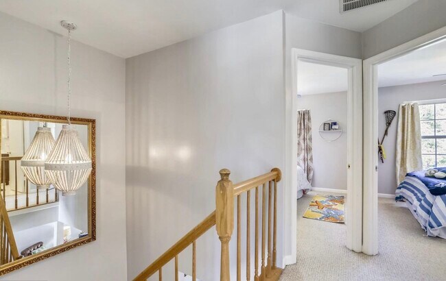 Building Photo - 980 Breakwater Dr