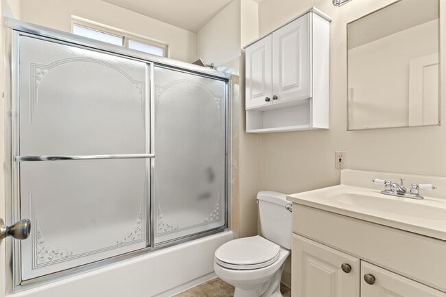 Building Photo - Renovated 3 Bd House in San Lorenzo Village w/ Large Yard Near Schools