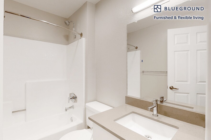 Building Photo - 3831 Orchid Ln