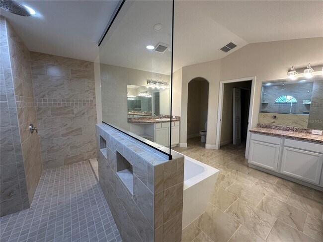 Building Photo - 5780 N Lena Dr