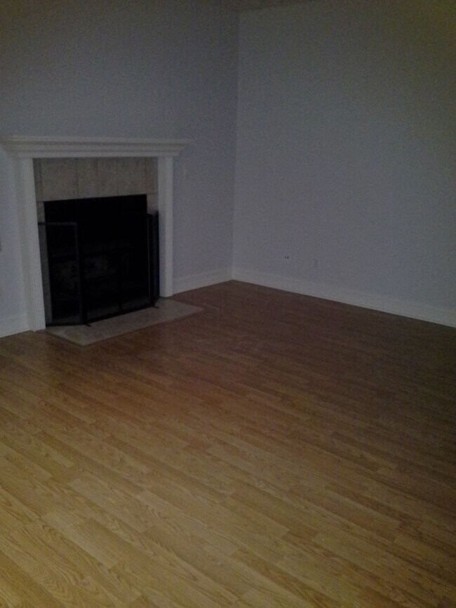 Building Photo - Terrific updated 2Br/2Ba condo in Bernardo Heights - Lomas Bernardo Complex