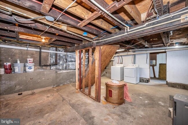 Building Photo - 10 East E Street