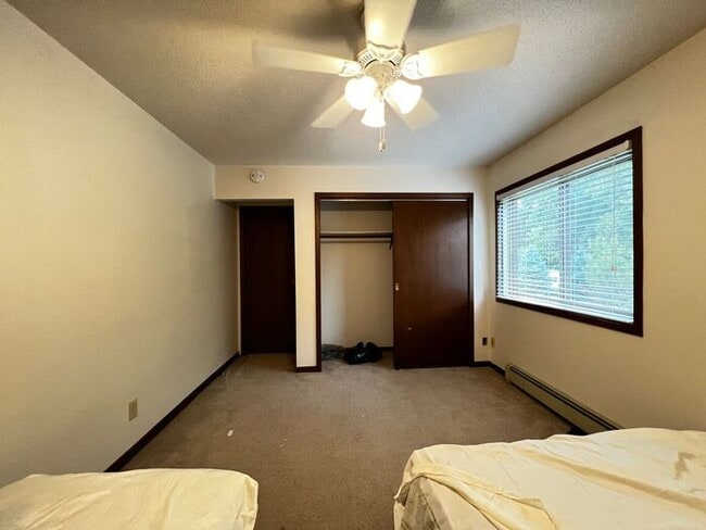 Building Photo - $1,050 | 2 Bedroom, 1 Bathroom Apartment | No Pets | Available for August 10th, 2026 Move In!