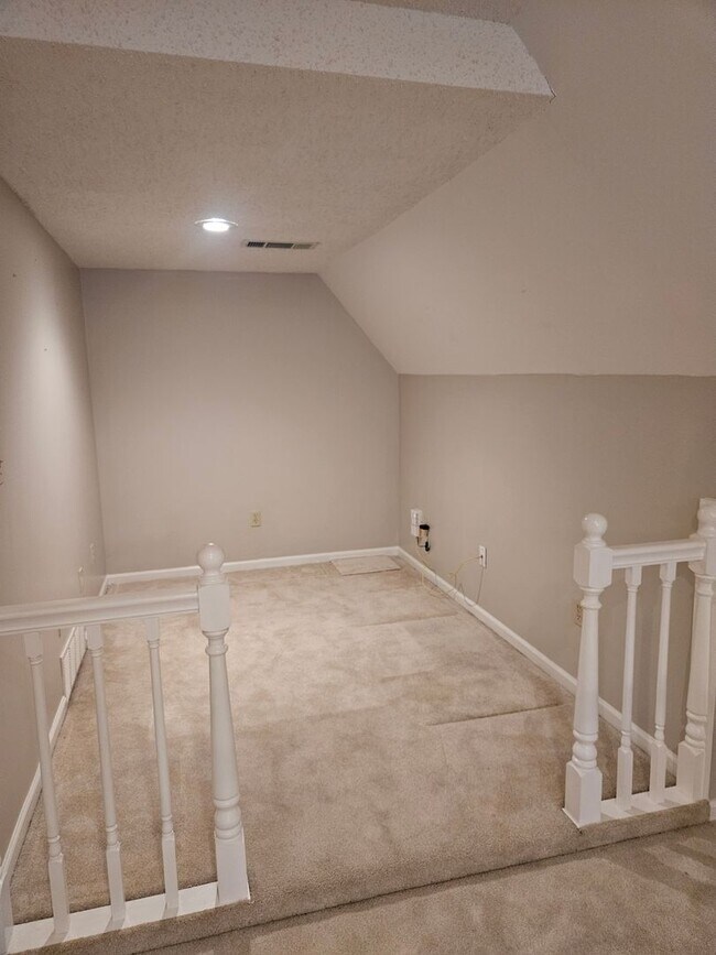 Building Photo - Available Now!   half off first months rent special!