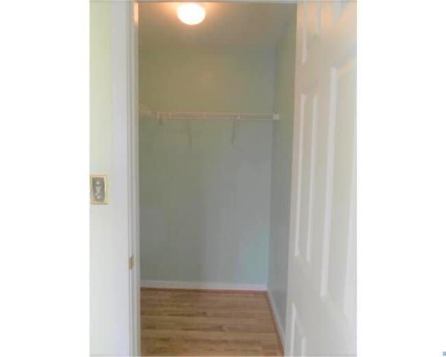 Building Photo - 3904 Eastview Ln