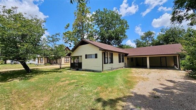 Building Photo - 205 S Granger
