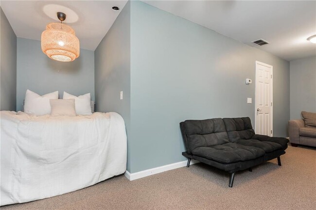 Building Photo - 4735 Longcourt Dr