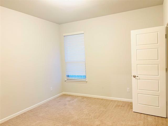 Building Photo - 4732 Bluffview Dr