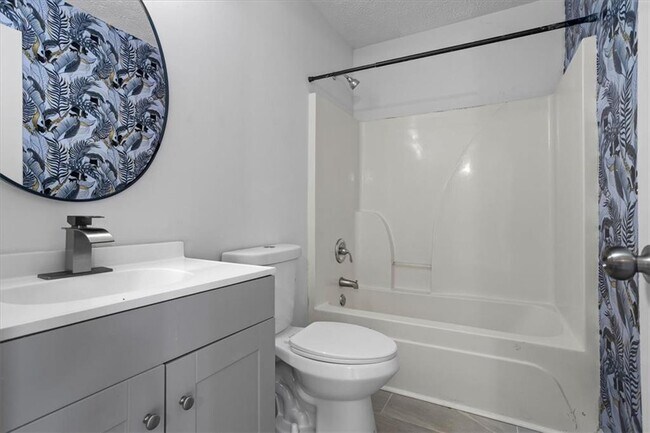 Building Photo - 75 Havenwood Ln