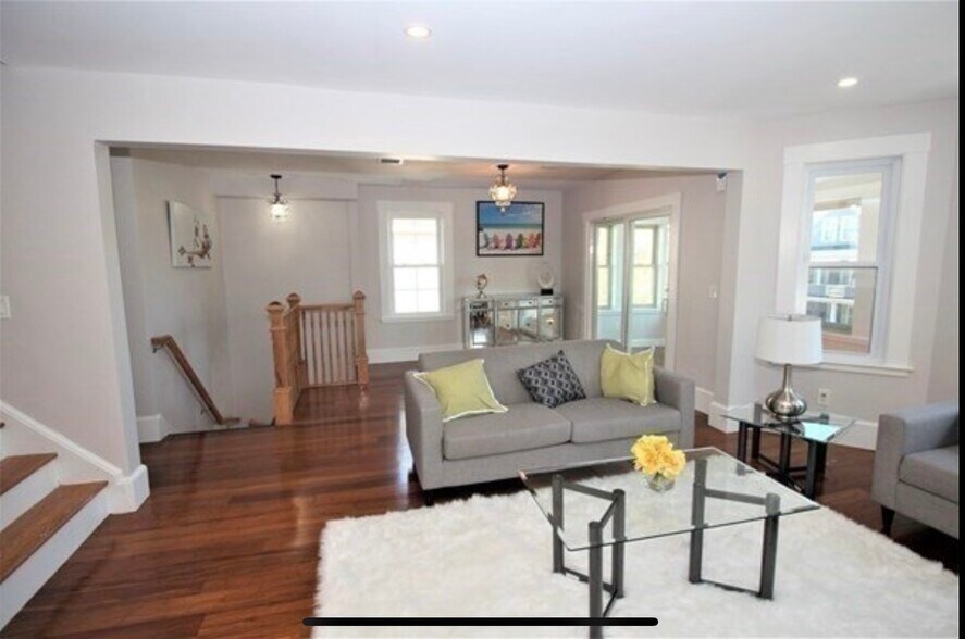 Building Photo - 318 Concord Ave