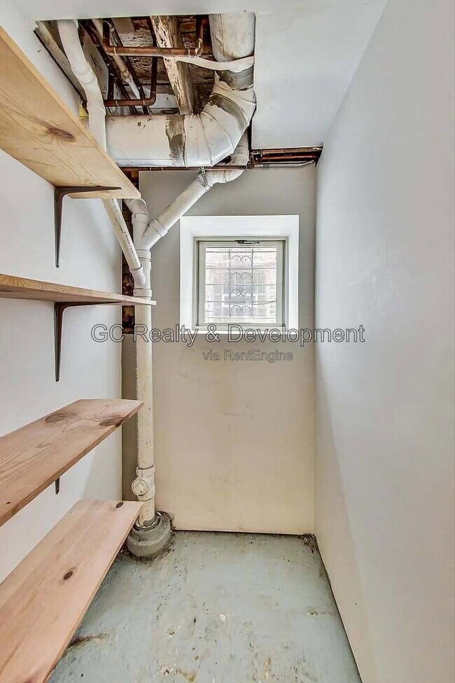 Building Photo - 4936 S St Lawrence Ave