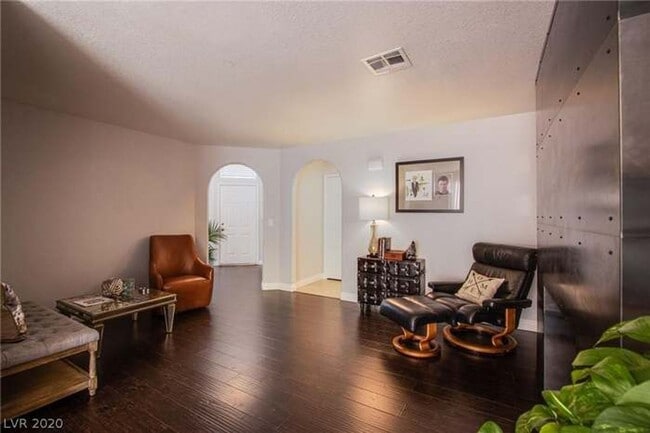 Building Photo - Summerlin Beauty! Unfurnished