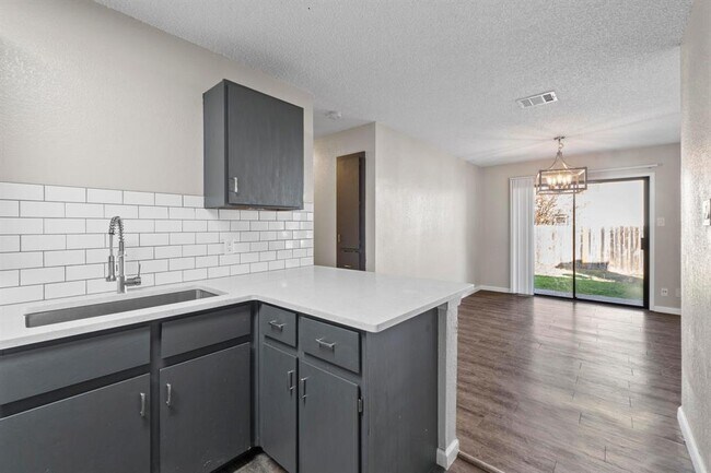 Building Photo - 707 Brookside Pass