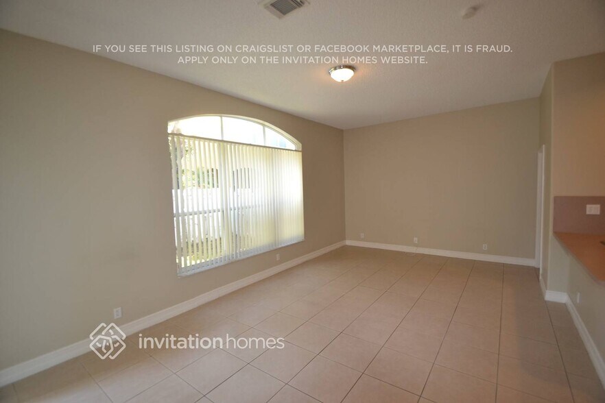 Building Photo - 3736 SW 50th St