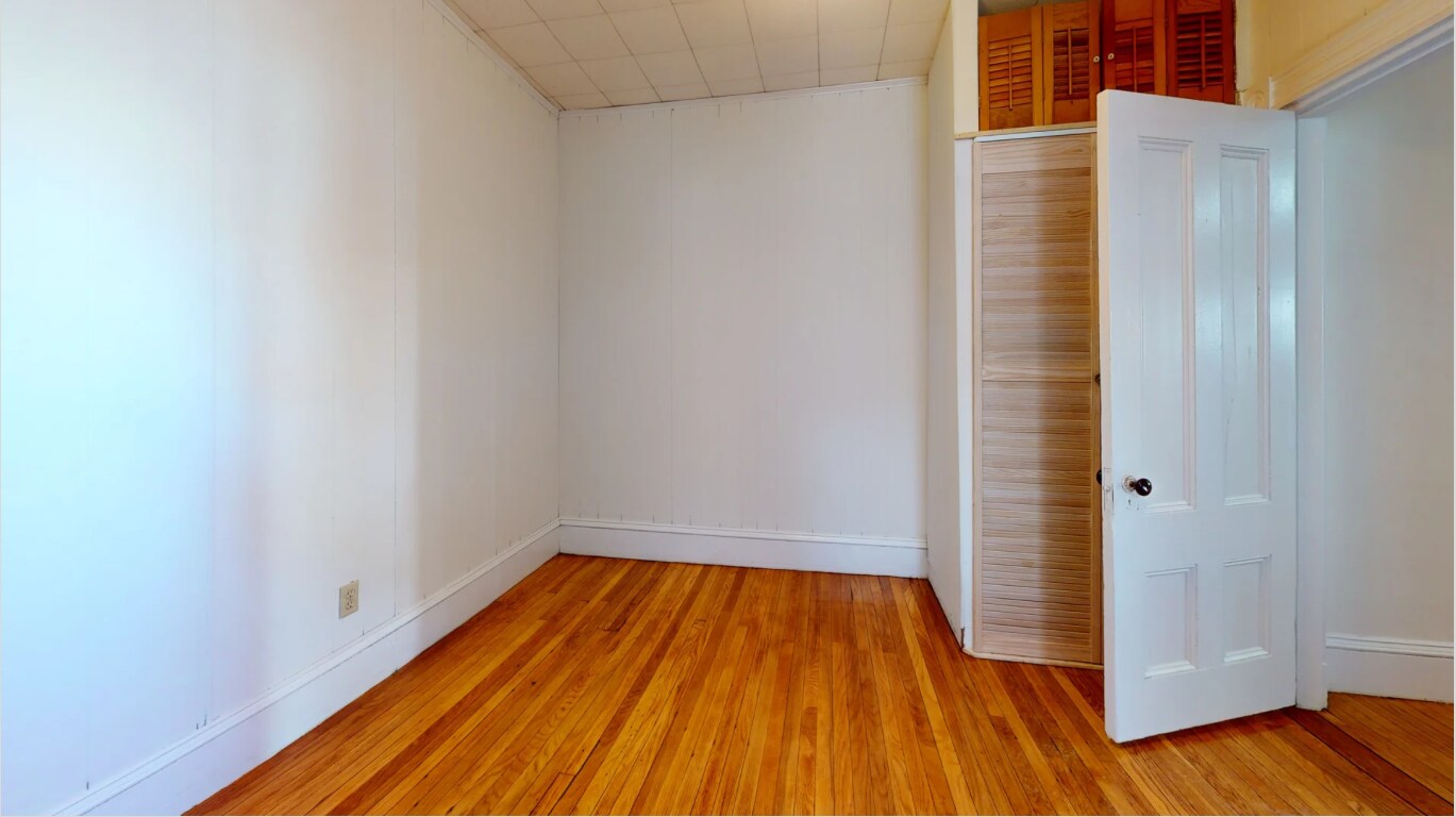 Building Photo - 5 Aldie St