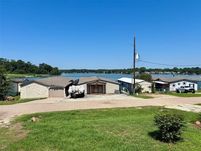 Building Photo - 13092 Enchanted Vista